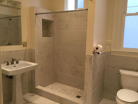 5th image of 158 Hermann St