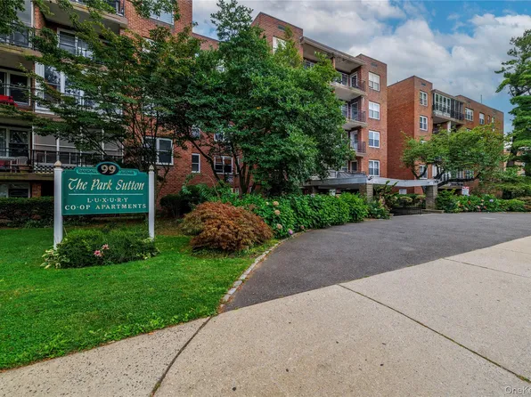 99 Randall #1Q, Freeport, NY 11520