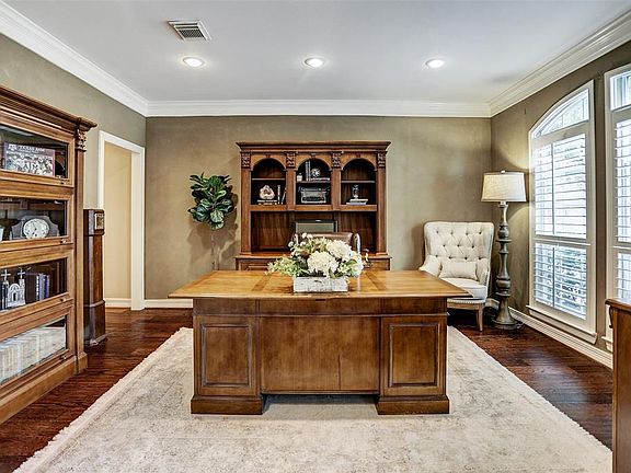 5th image of 7618 Stone Arbor Dr