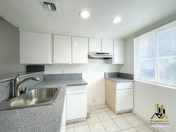 3rd image of 5673 Odea Dr Unit 2