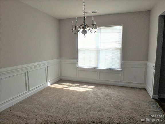 4th image of 2443 Shad Ct