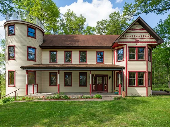 111 Pine Haven Dr, Fenelton, PA 16034