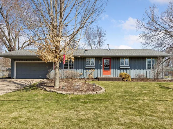 2500 Interlachen Dr, Stillwater, MN 55082