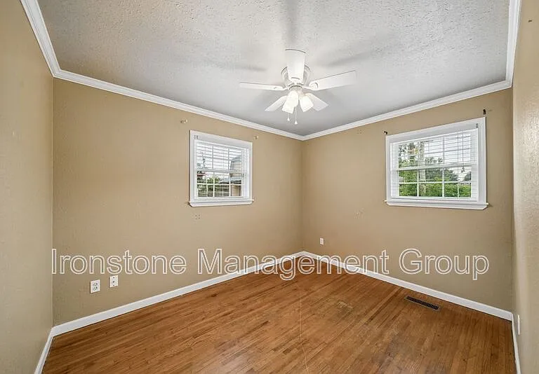 906 N Atlanta St — Photo 10