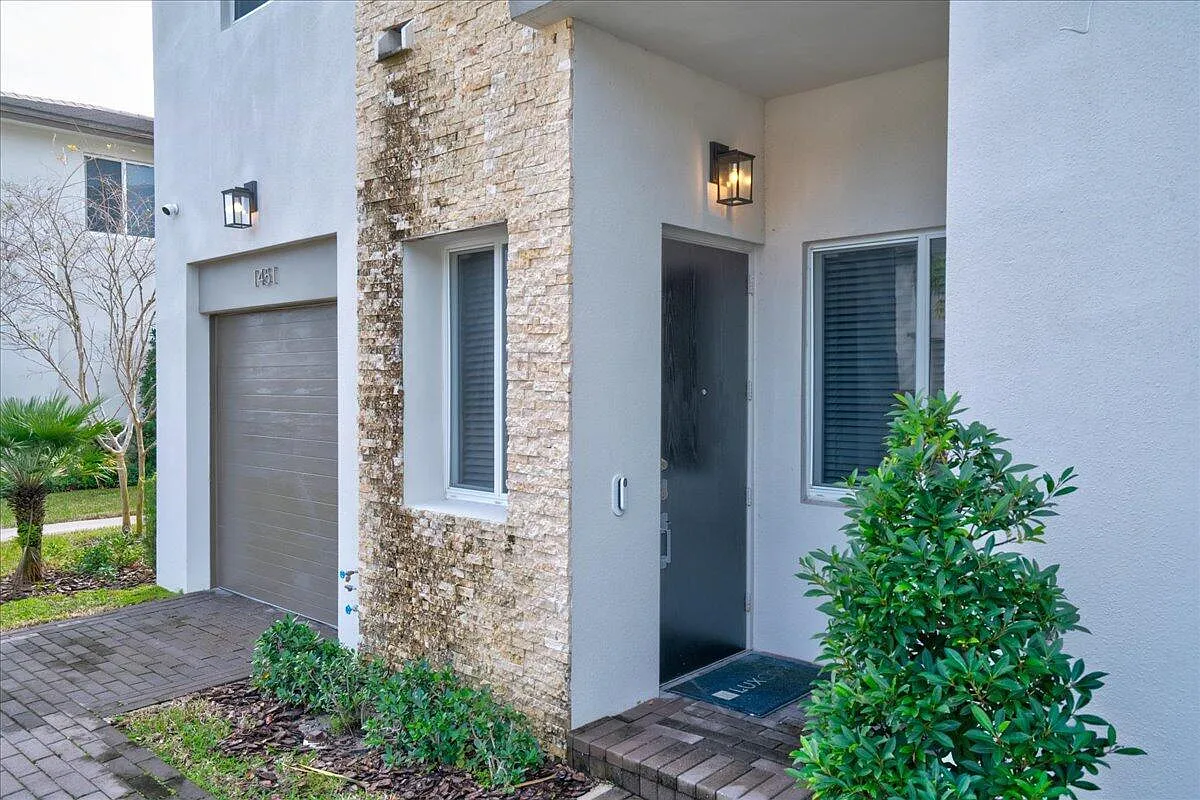 3 bed, 2.5 bath, 1900 sqft, $3,300 — Photo 4