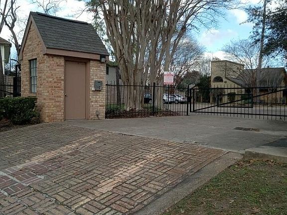 2nd image of 16800 Sugar Pine Dr #31