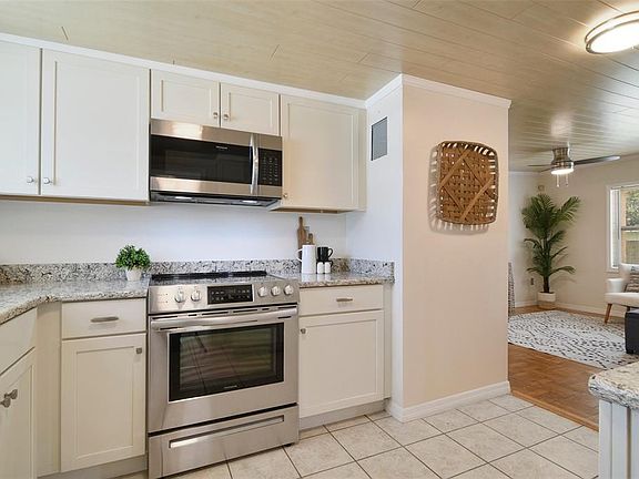 5th image of 1012 W FAIRBANKS AVENUE