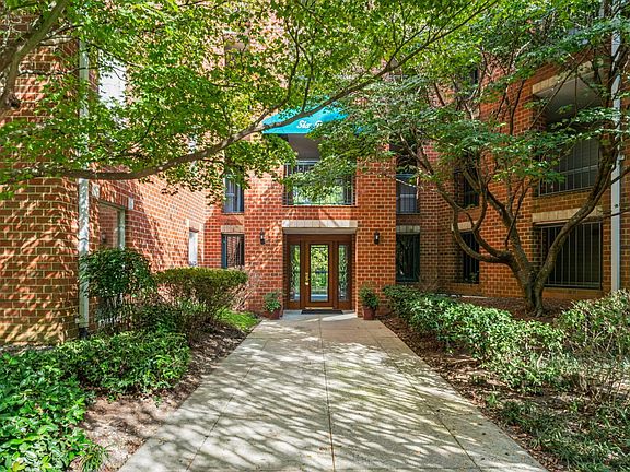 3rd image of 620 Martin Luther King Junior Blvd #601
