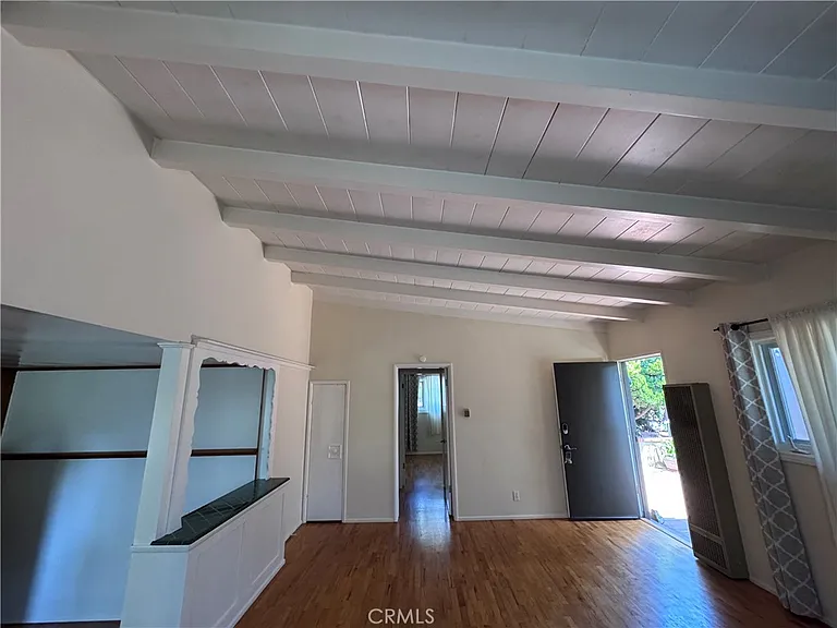 1821 Glenneyre St — Photo 8
