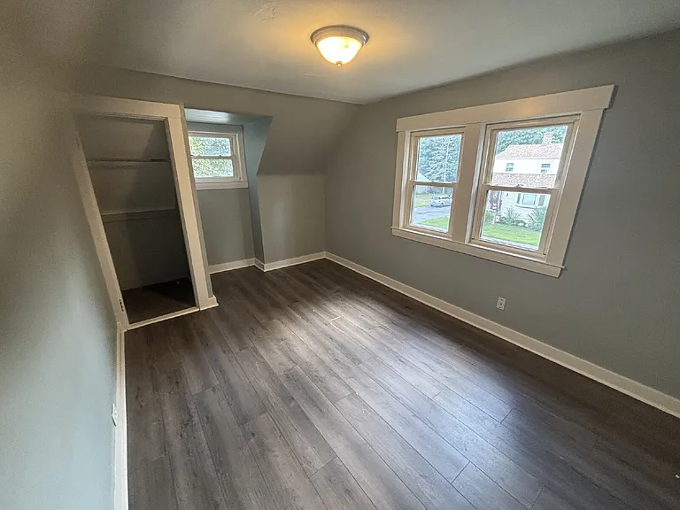 25 Ridgeway Ave — Photo 4