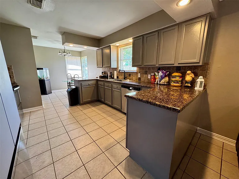 5218 Willowbend Blvd — Photo 10