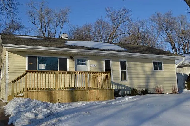 1630 Seminole Ln photo 1