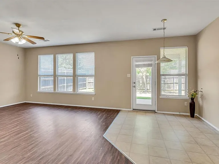 4105 Capstone Dr — Photo 6