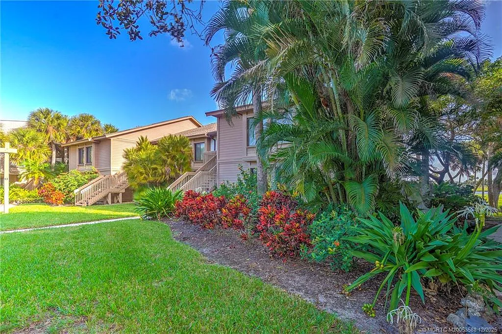 3 bed, 3.0 bath, 1811 sqft, $6,500 — Photo 3