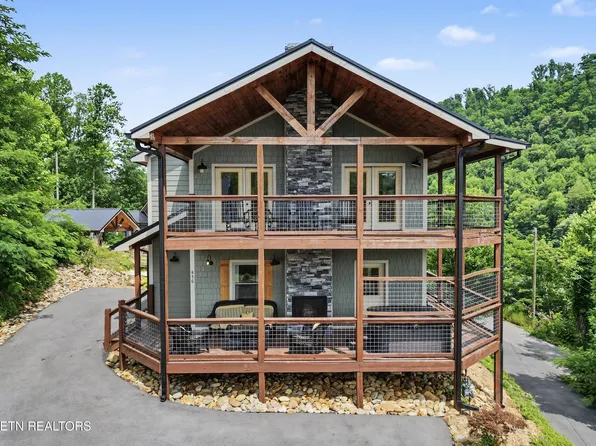 856 Crest View Dr, Gatlinburg, TN 37738