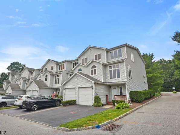 2 St Charles Ave, West Milford Twp., NJ 07421