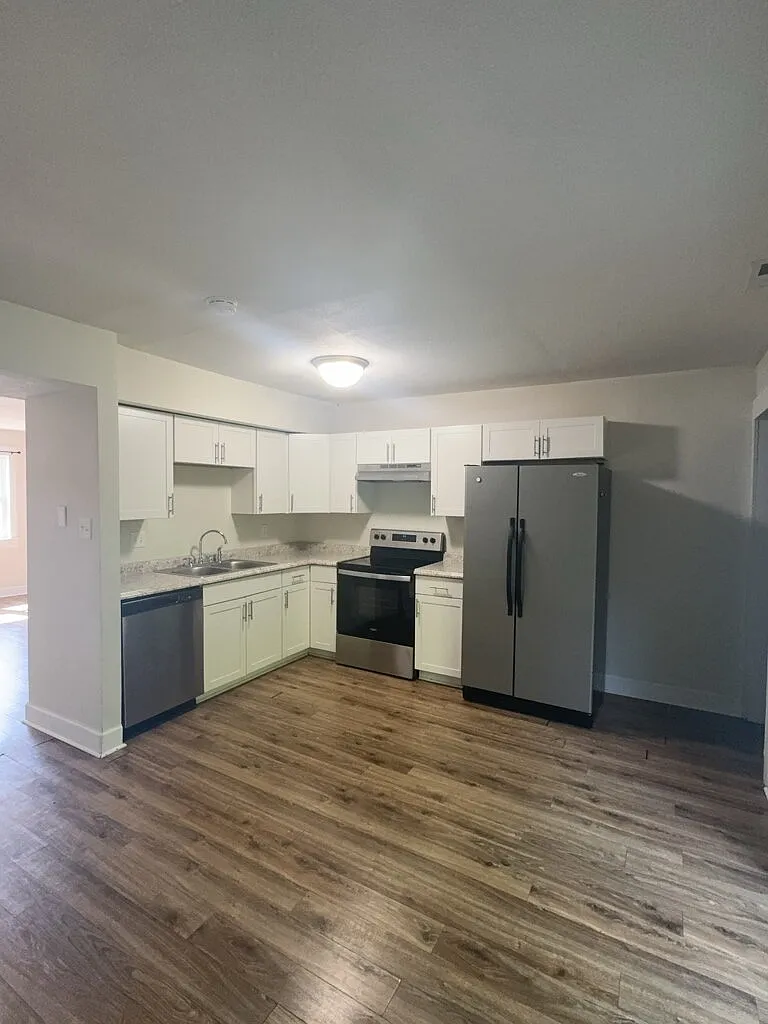 2 bed, 1.0 bath, 1000 sqft, $975 — Photo 3