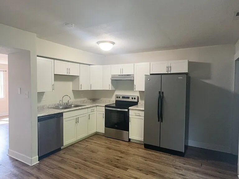 80 Balsam Rd — Photo 3