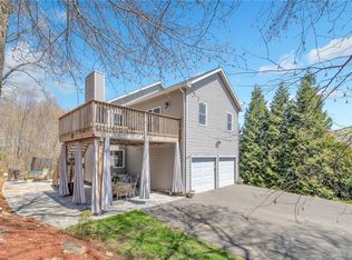 58 Basking Brook Ln, Shelton, CT 06484