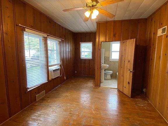 4th image of 609 E Jefferson St #1
