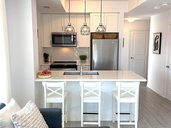 3rd image of 450 Dundas St E #428