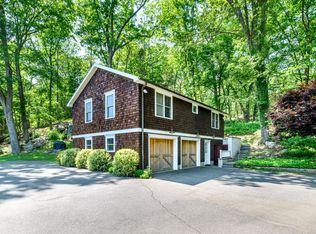 102 Ladder Hill Rd N, Weston, CT 06883
