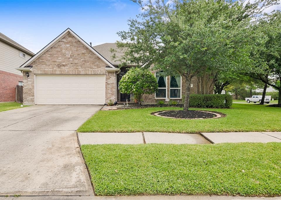 2nd image of 19202 Poplar Trails Ln