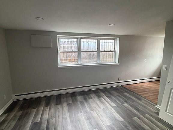4th image of 36 Smith St APT 1B