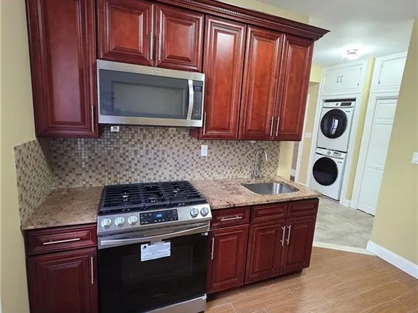 316 E 94th St APT 2R, Brooklyn, NY 11212