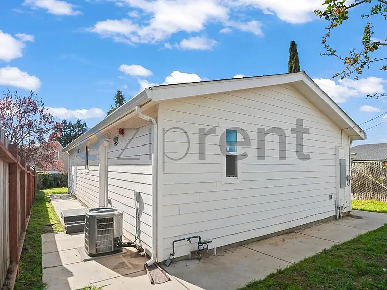 2838 Romagnolo St #A — Photo 20