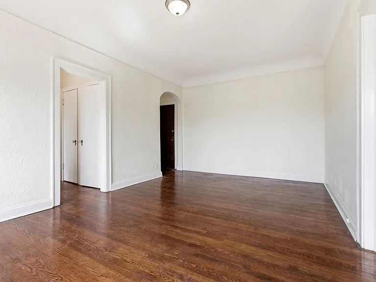 3214 Yorkshire Rd #205 — Photo 4