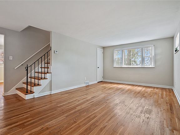 4th image of 1309 Jefferson Heights Rd