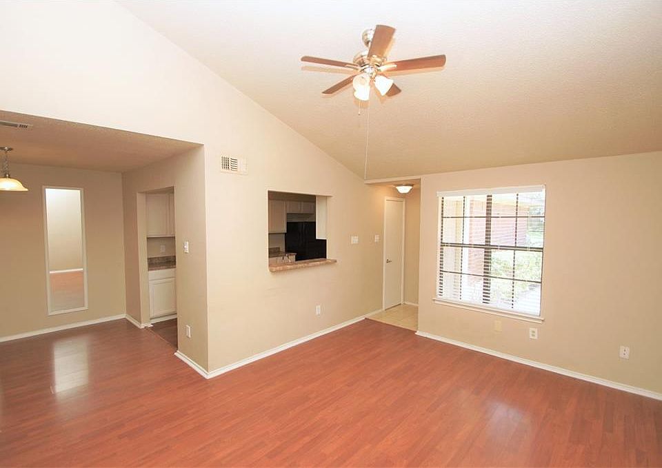 1st image of 9604 Woodvale Dr #B