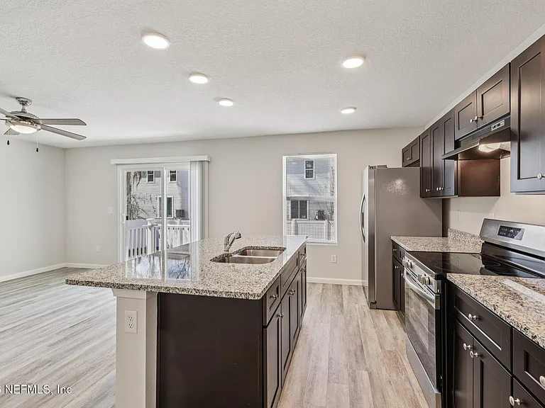 5453 Wabash Blvd — Photo 13