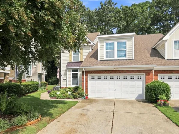 5428 Season Ln, Virginia Beach, VA 23455