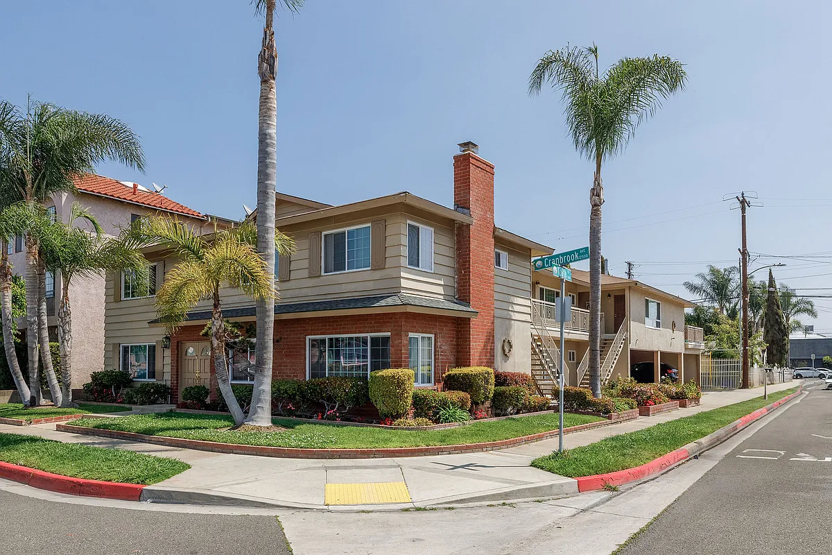Building Photo - 12532 Cranbrook Ave