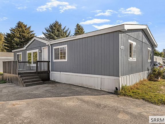 4th image of 2133 E Pinetree Cir