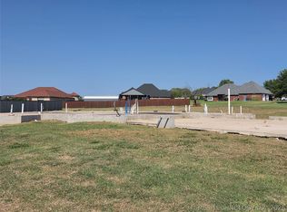 4105 Meadowlark Rd, Ardmore, OK 73401