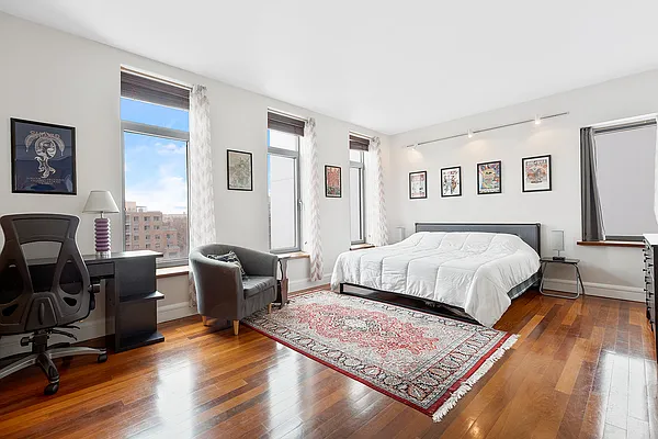 Sold by Compass | media 5