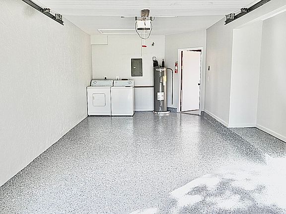 2nd image of 3832 Collinwood Lane