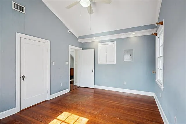 3115 Nashville Ave — Photo 15
