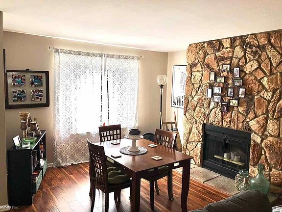 4th image of 720 Claire Pointe Dr