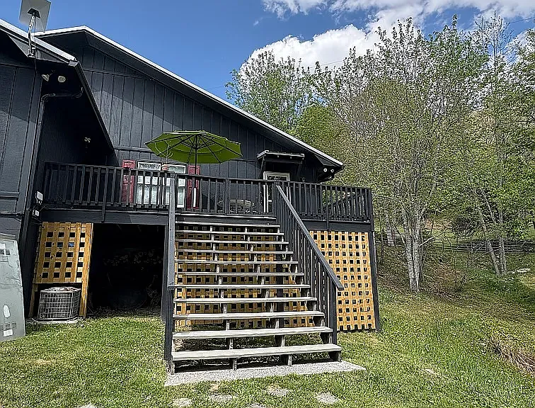281 Marlett Rd — Photo 2