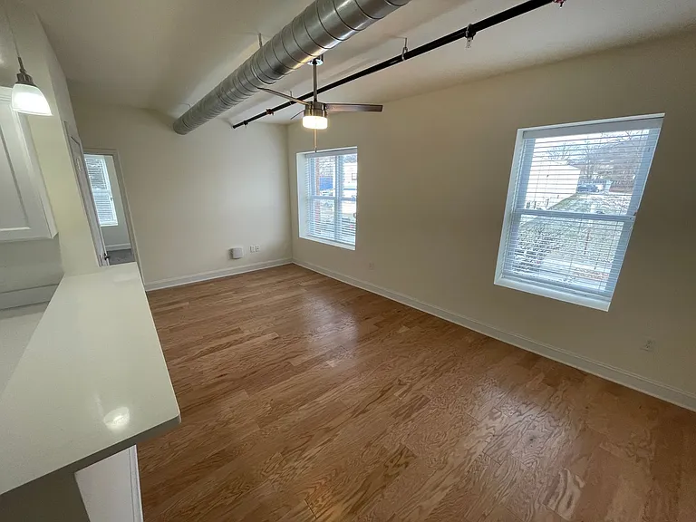883 Broadway — Photo 10