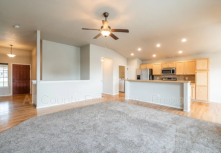 3394 Butternut Ln — Photo 11