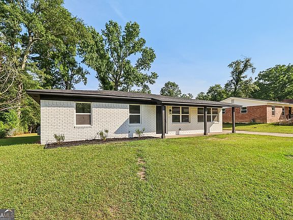 2nd image of 3625 Meadowgrove Dr
