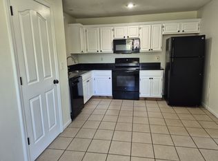 816 E 167th Ct, Gardner, KS 66030