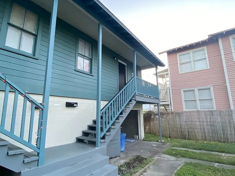 2354 Forbes St — Photo 2