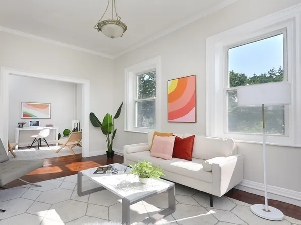 234 Lake View Ave APT 5, Cambridge, MA 02138