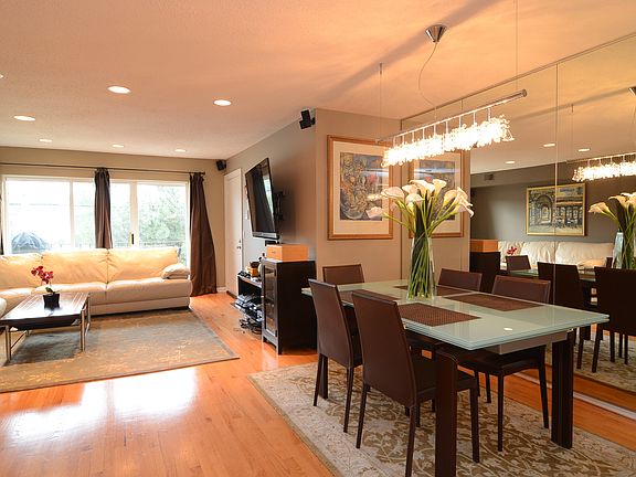 3rd image of 3245 Milwaukee Ave #D